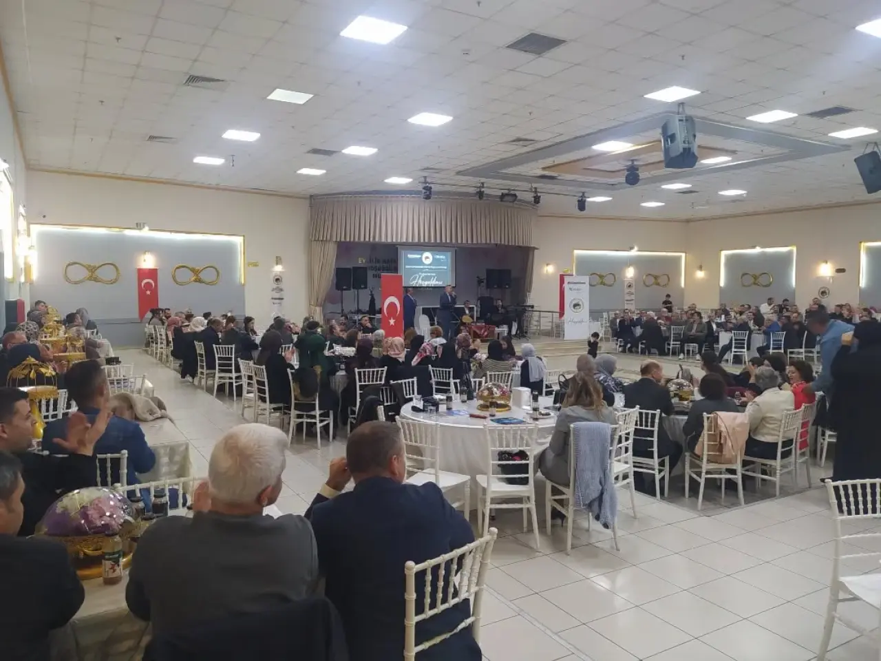 Bursa’da Gümüşhane Çıkarması: Herfene Gecesi’ne 500 Kişi Katıldı 24