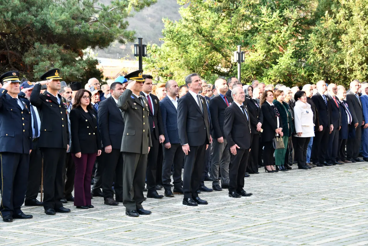 Büyük Önder Atatürk vefatının 87.yılında Gümüşhane'de anıldı 9