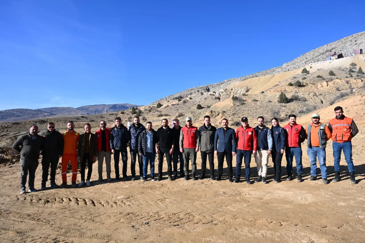 Gümüşhane Emniyetinden şehitler için 500 fidan 3