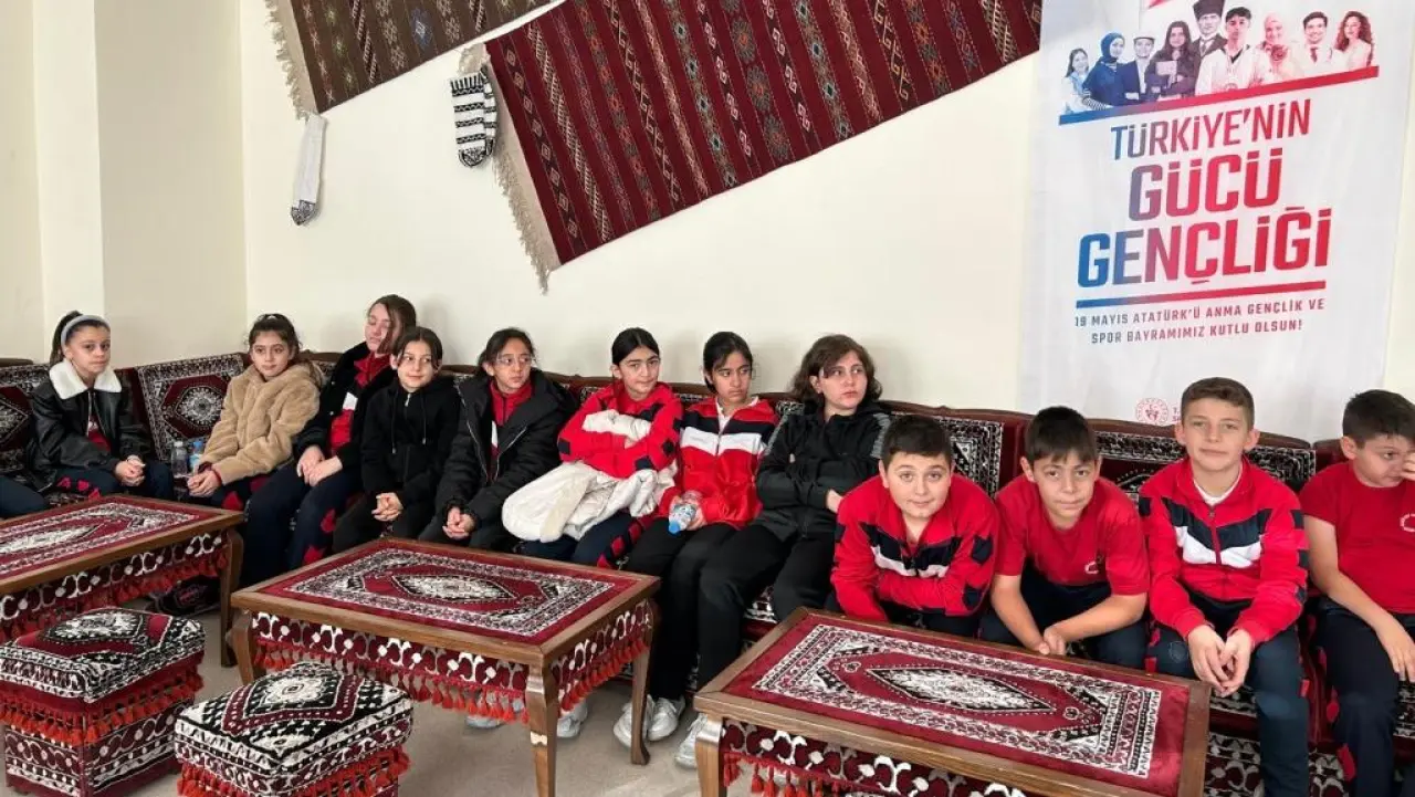 Gümüşhane’de Öğrenciler Hem Eğlendi Hem Öğrendi: "Okullar Merkezimizde" 4