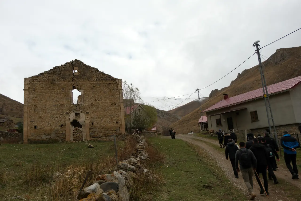 Gümüşhane'nin 'Düş Patikası'ndan eşsiz manzaralar 8