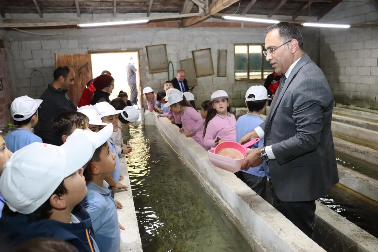 Gümüşhane’de Lider Çocuklar Tarımı Yerinde Öğrendi 24