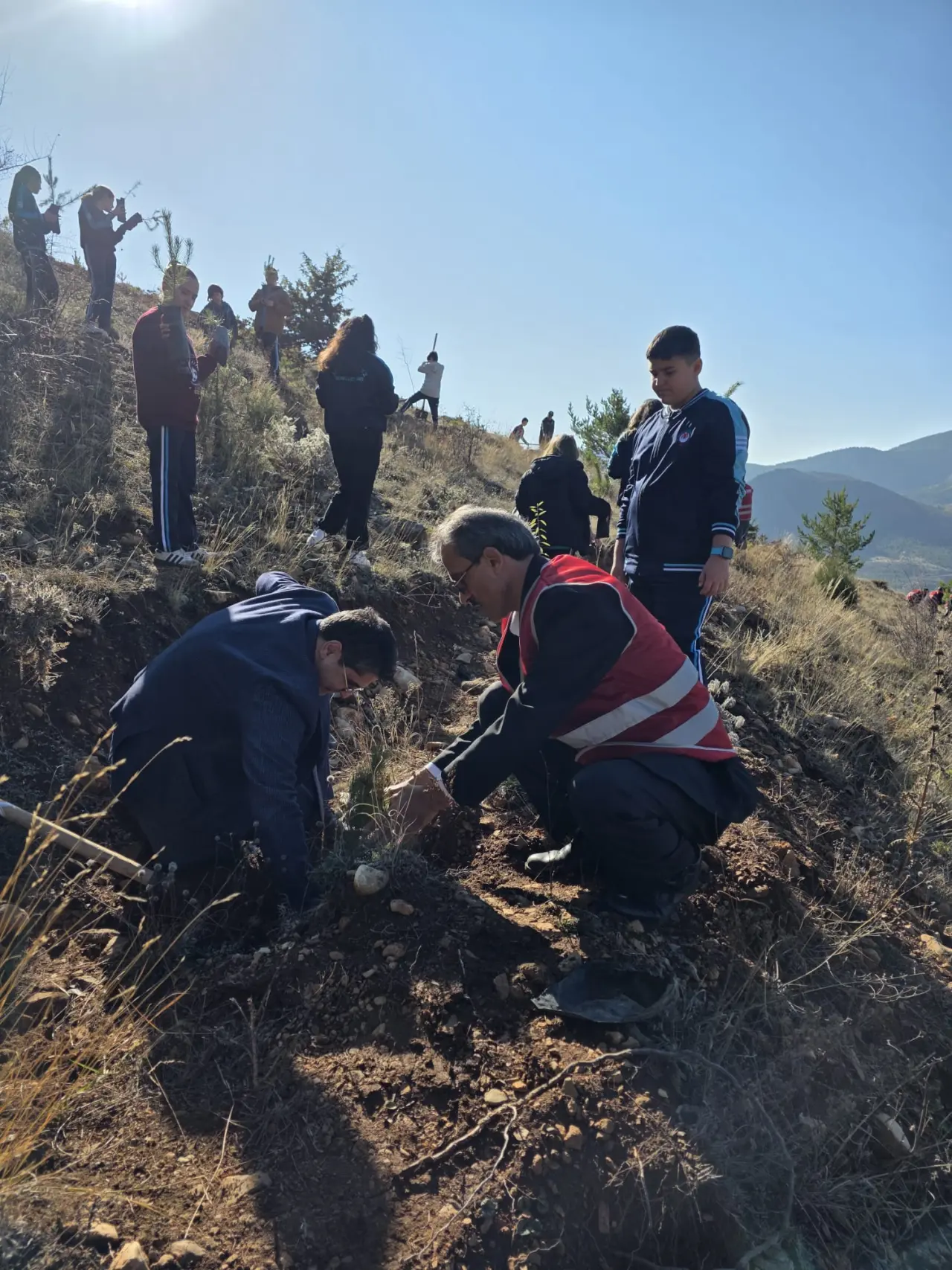 Şehitlerin aziz hatırası ve Gazze’nin umudu toprakla buluştu 8