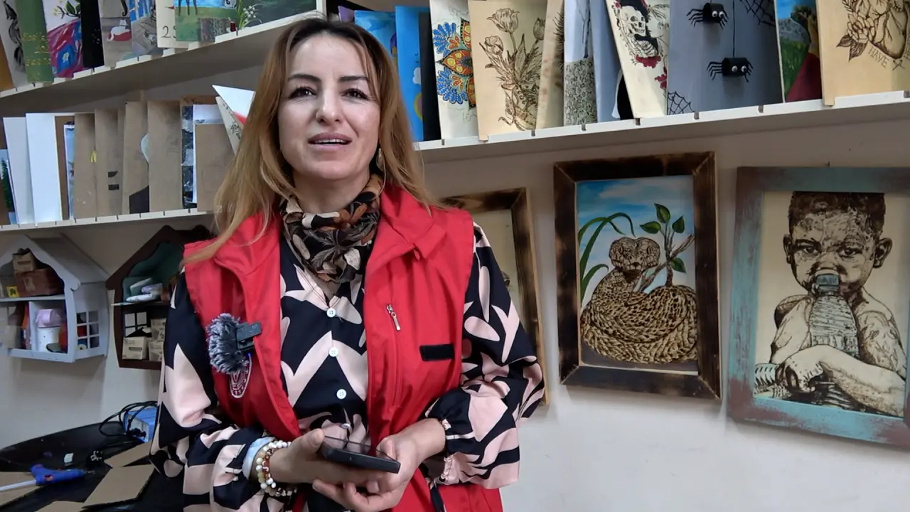 24 Kasım, Gençlik Merkezi’nde Sanat ve Sohbetle Kutlandı 17