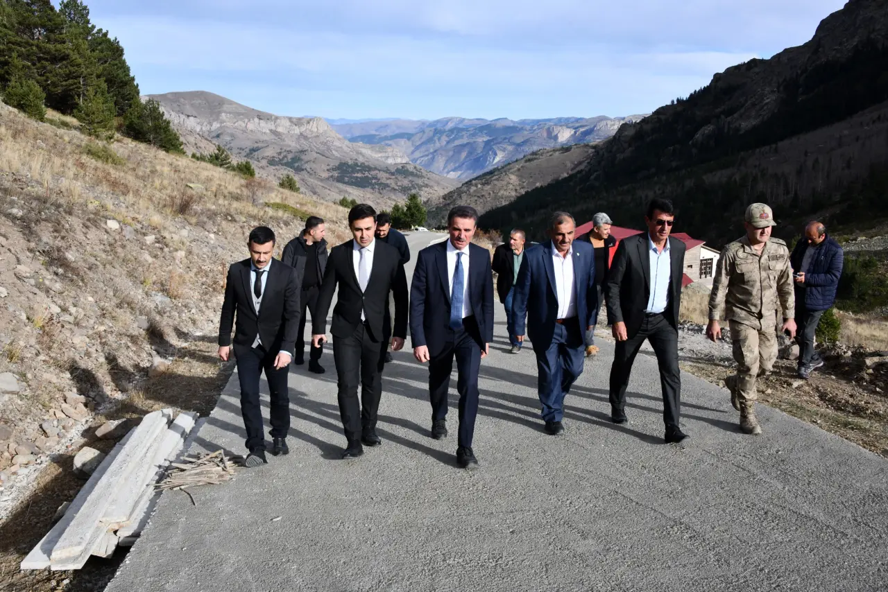 Vali Baruş, Artabel Gölleri Tabiat Parkı yolunda incelemelerde bulundu 4