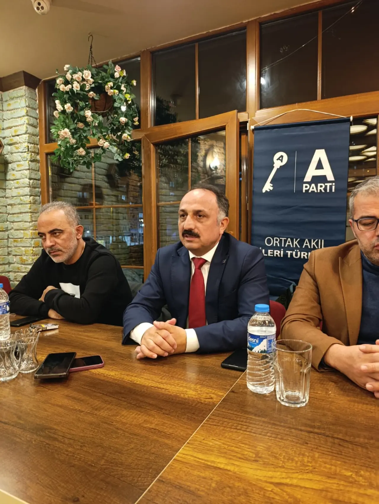 Anahtar Parti basınla buluştu 2