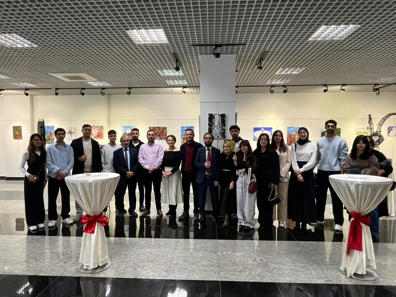 Gümüşhane ve Bayburt arasında sanat köprüsü: Geleceğin ressamlarından Öğretmenler Günü’ne özel sergi 5