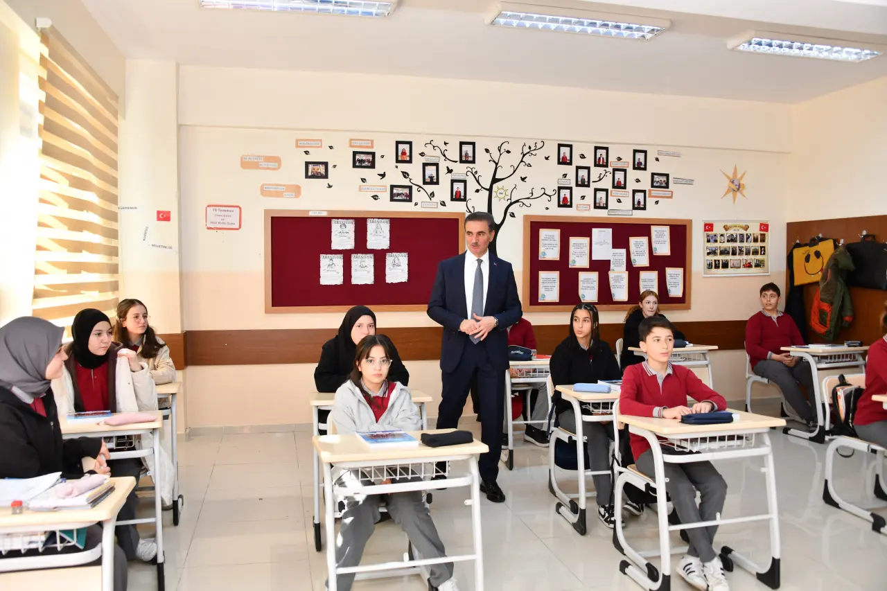 Vali Baruş’tan gençlere 'Hedef Belirleyin' mesajı 5