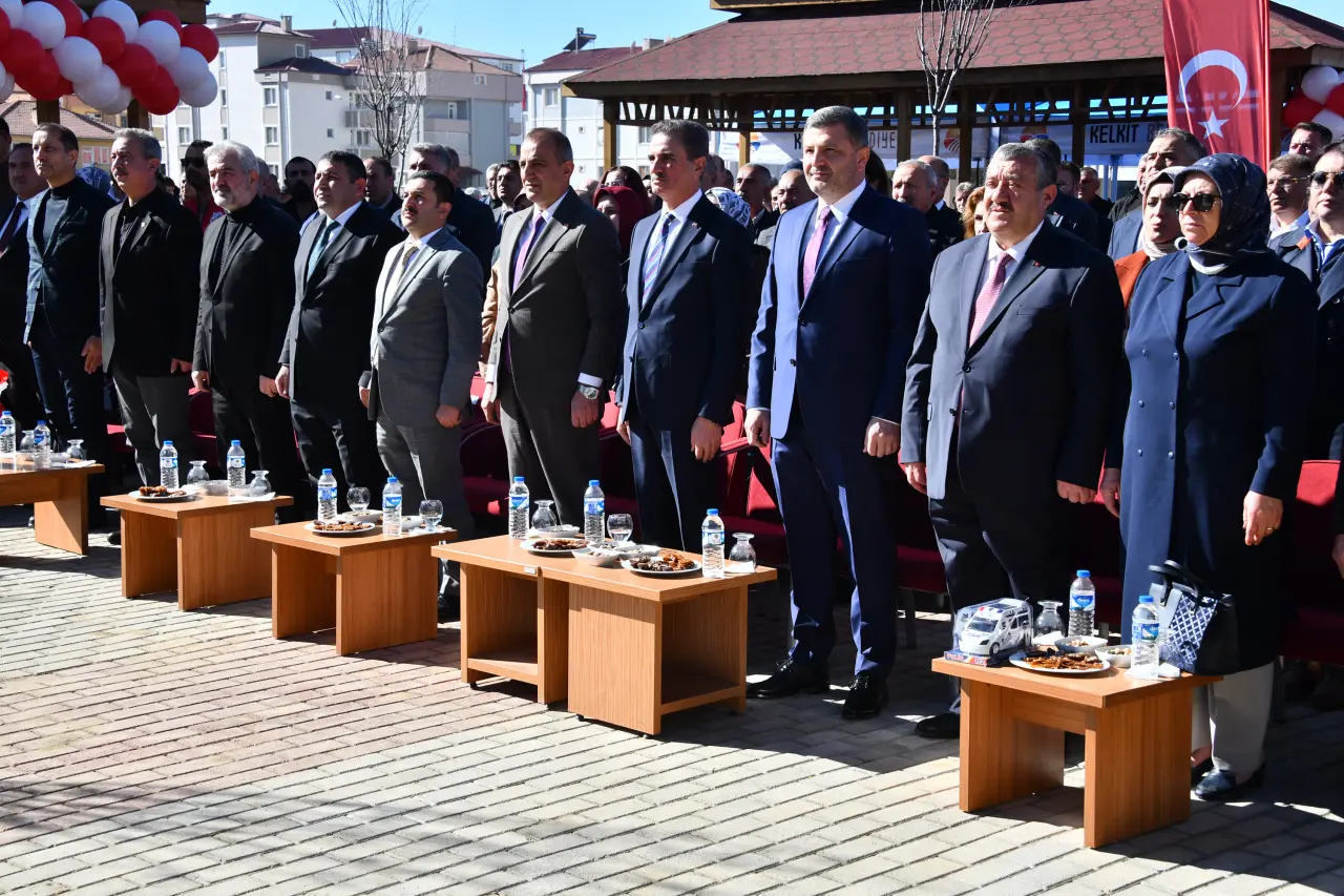 Gümüşhane’nin ilk millet bahçesi Kelkit’te hizmete girdi 5