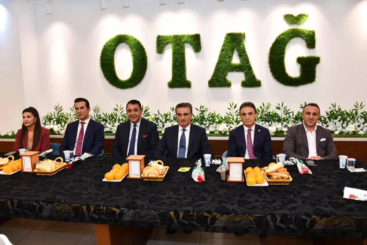 Gümüşhane’de Eğitim Çınarlarına Büyük Vefa 4