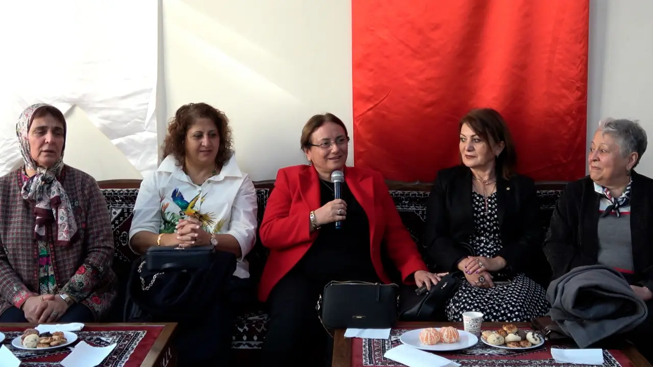 24 Kasım, Gençlik Merkezi’nde Sanat ve Sohbetle Kutlandı 1