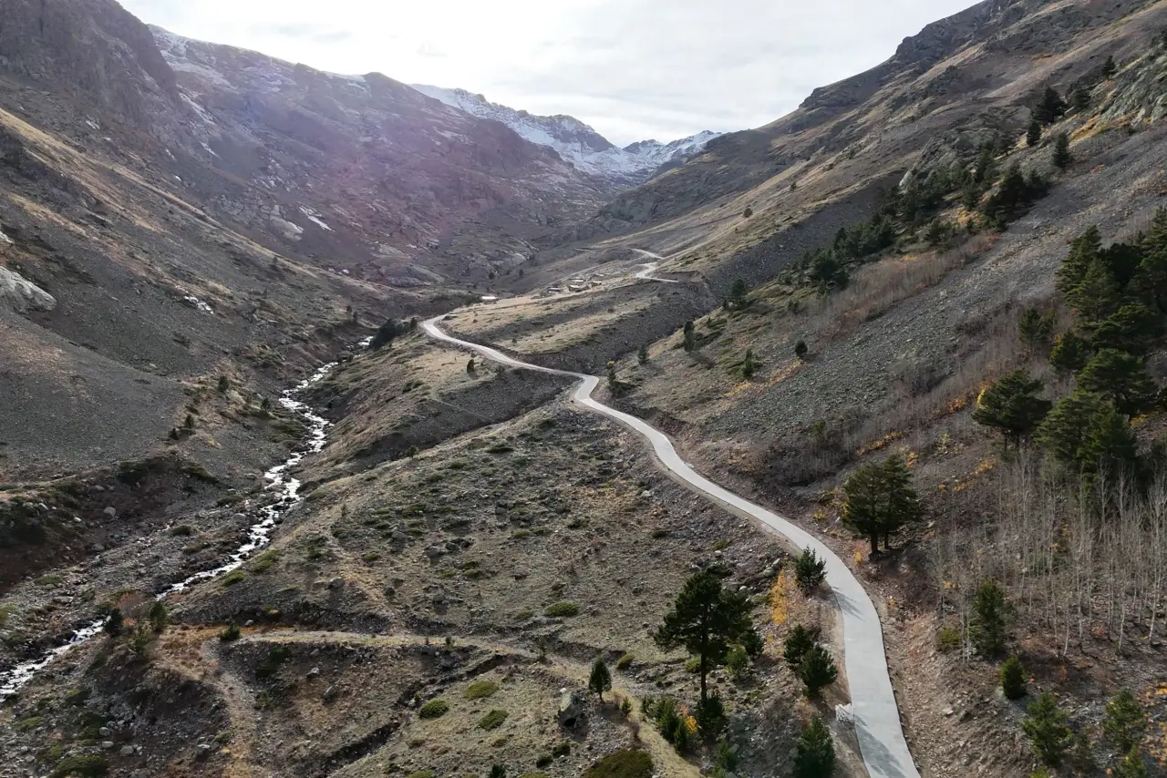 Vali Baruş, Artabel Gölleri Tabiat Parkı yolunda incelemelerde bulundu 9