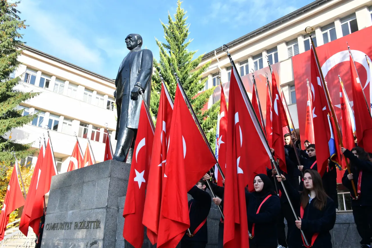 Büyük Önder Atatürk vefatının 87.yılında Gümüşhane'de anıldı 3