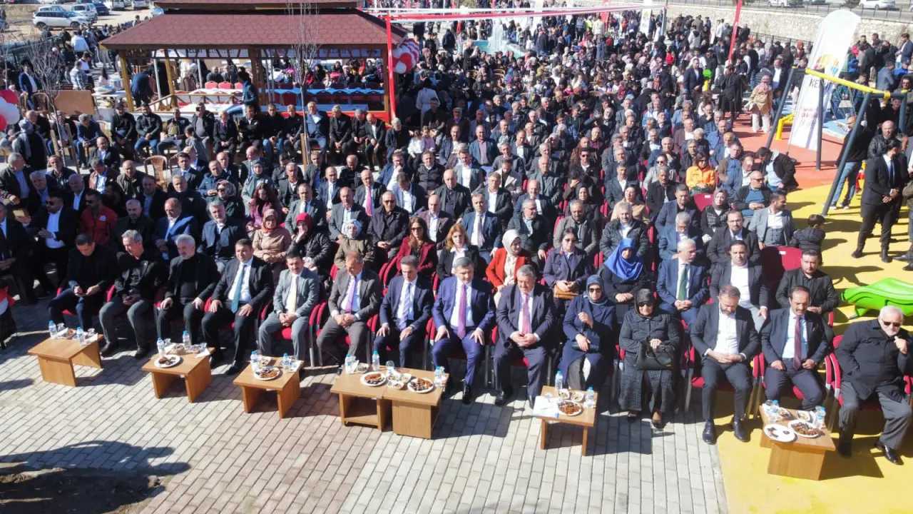 Gümüşhane’nin ilk millet bahçesi Kelkit’te hizmete girdi 42