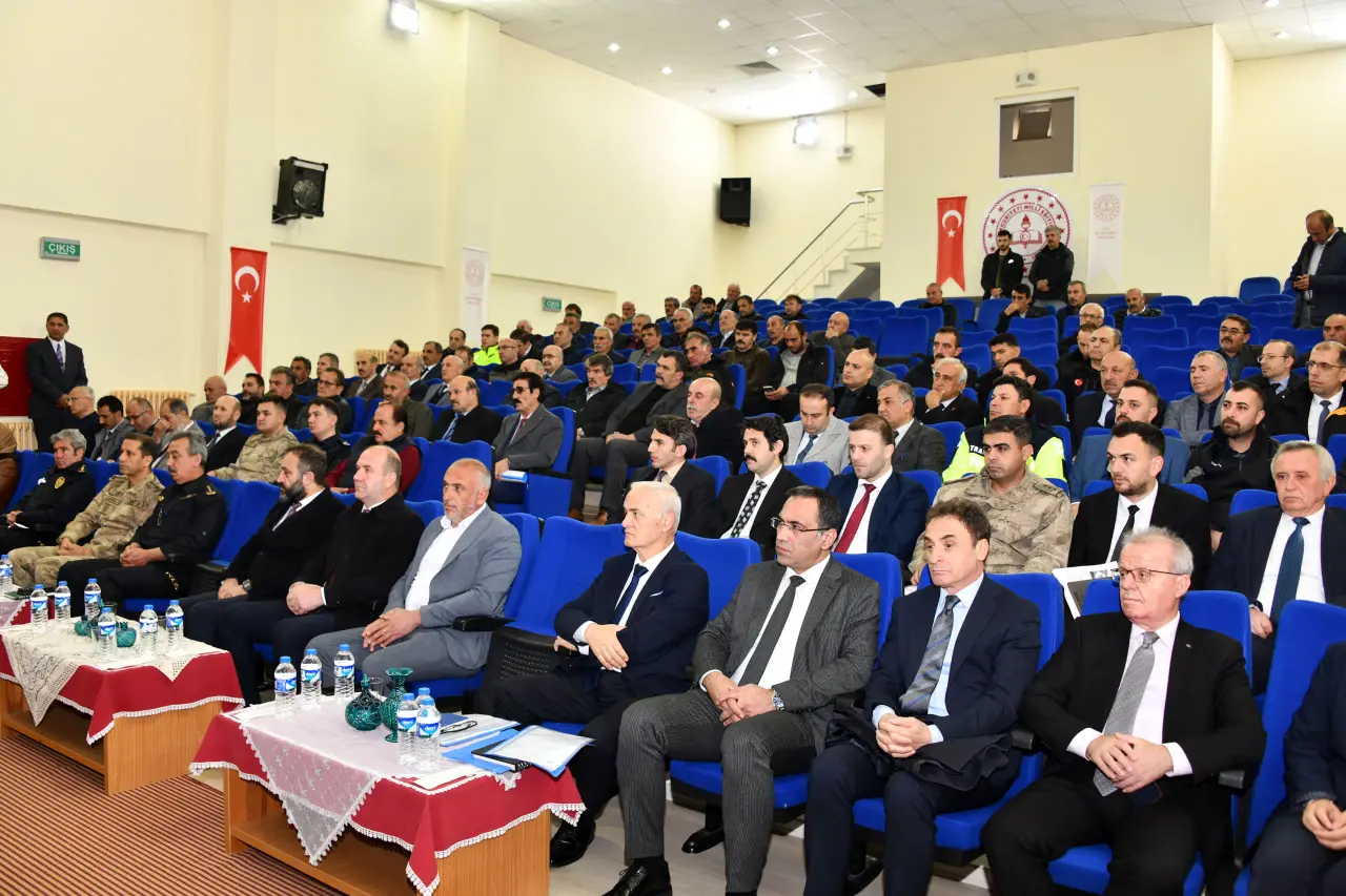 Vali Baruş’tan Torul’da ziyaret ve incelemeler 9