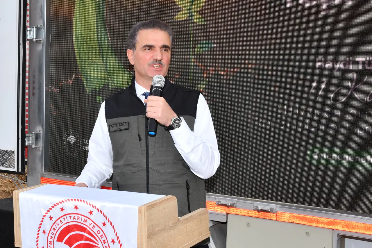 Gümüşhane'de “Yeşil Vatan Seferberliğinde” fidanlar toprakla buluştu 7