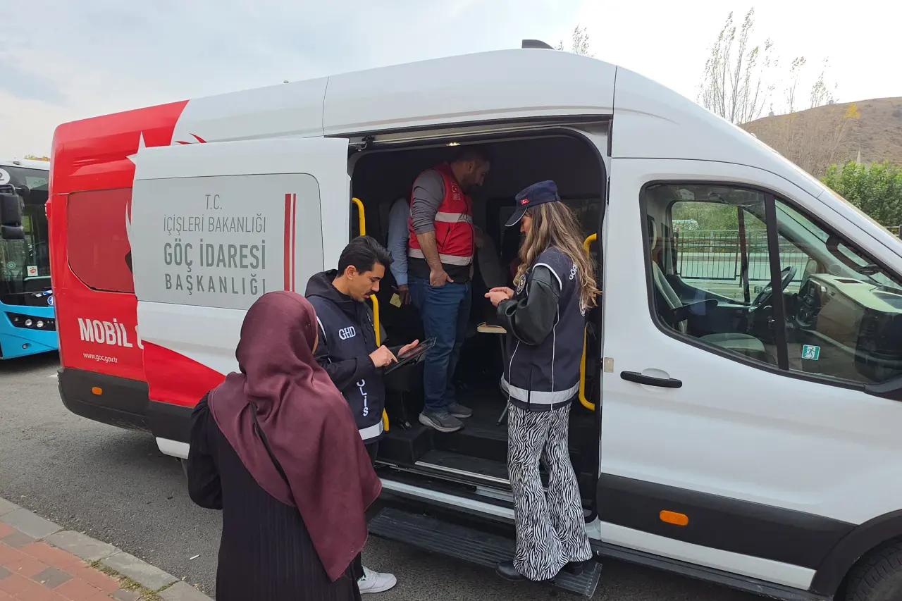 Gümüşhane'de düzensiz göçe karşı denetimler sıkılaştırıldı 1