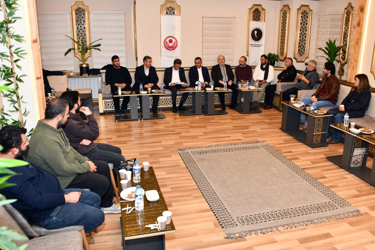 Vali Baruş, Türk İdare sisteminin bin yıllık serüvenini anlattı 10