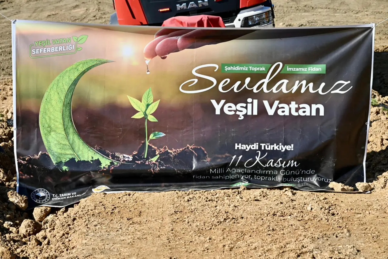 Gümüşhane Emniyetinden şehitler için 500 fidan 10