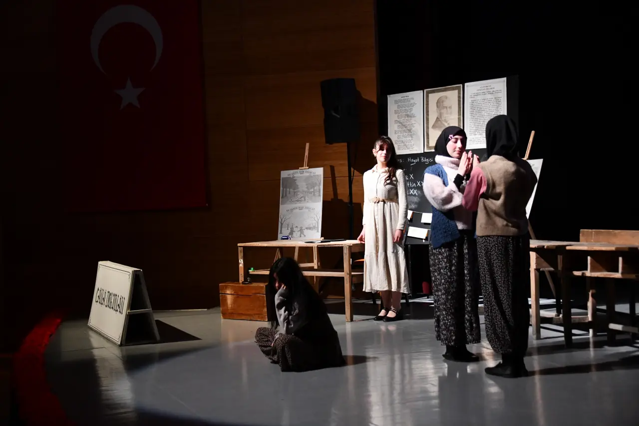 Gümüşhane'de Öğretmenler Günü kutlandı 29