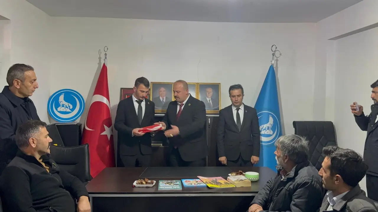 Şiran Ülkü Ocakları İlçe Başkanlığına Eneshan Şahin atandı 2