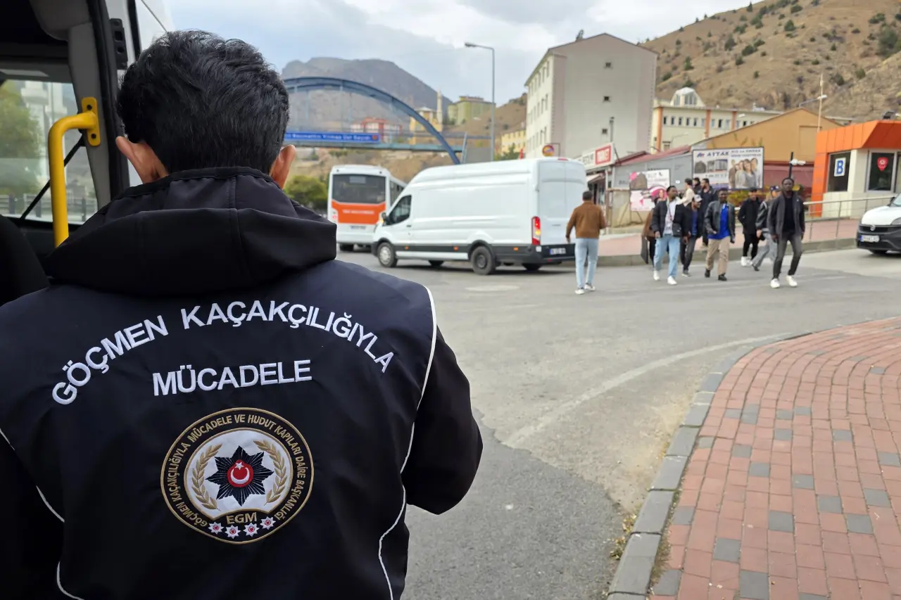 Gümüşhane'de düzensiz göçe karşı denetimler sıkılaştırıldı 2