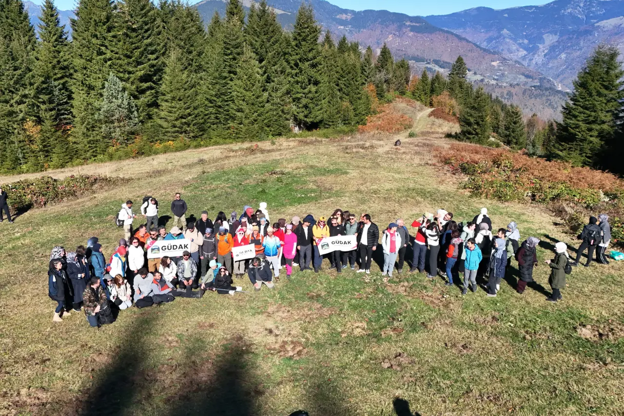 Gümüşhane'nin "Doğal Ağaç Müzesi” ziyaretçi akınına uğradı 21
