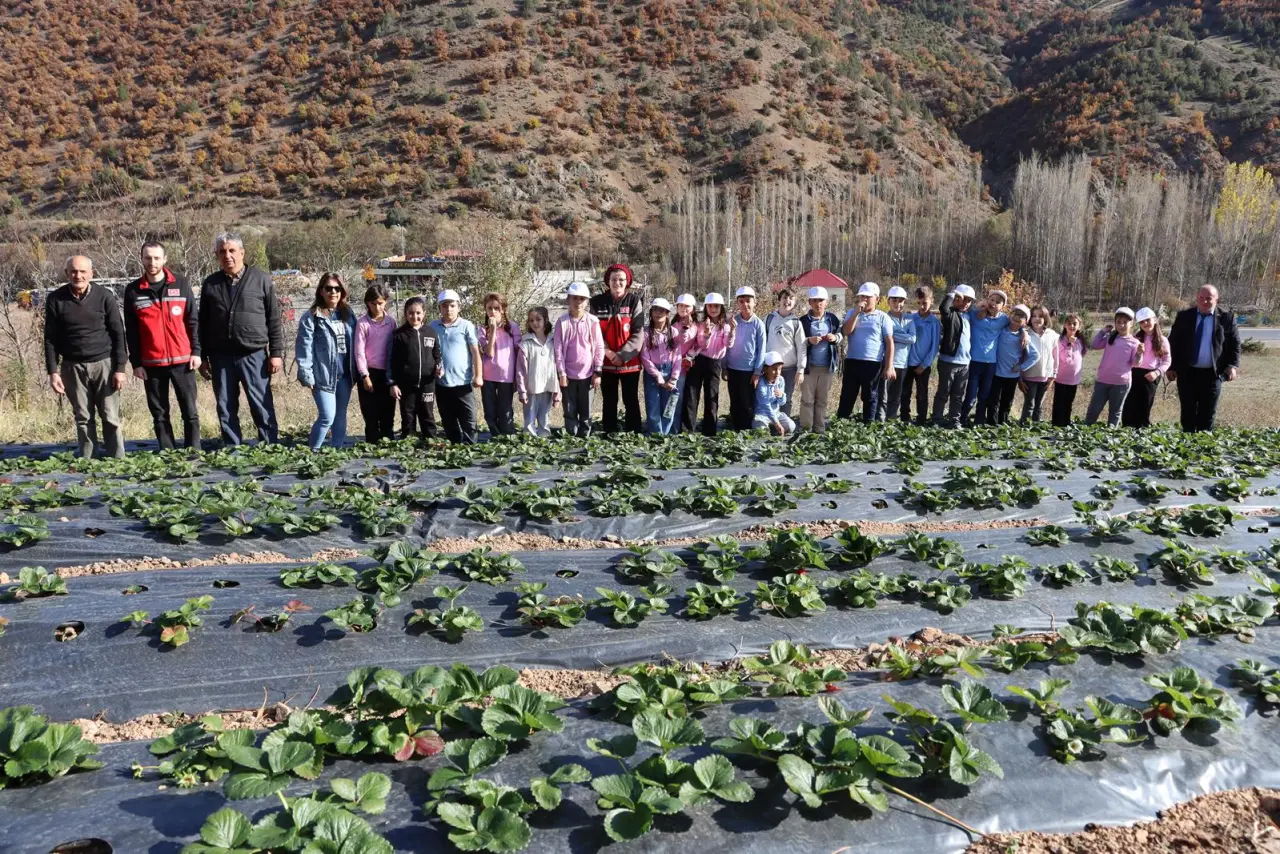 Gümüşhane’de Lider Çocuklar Tarımı Yerinde Öğrendi 21