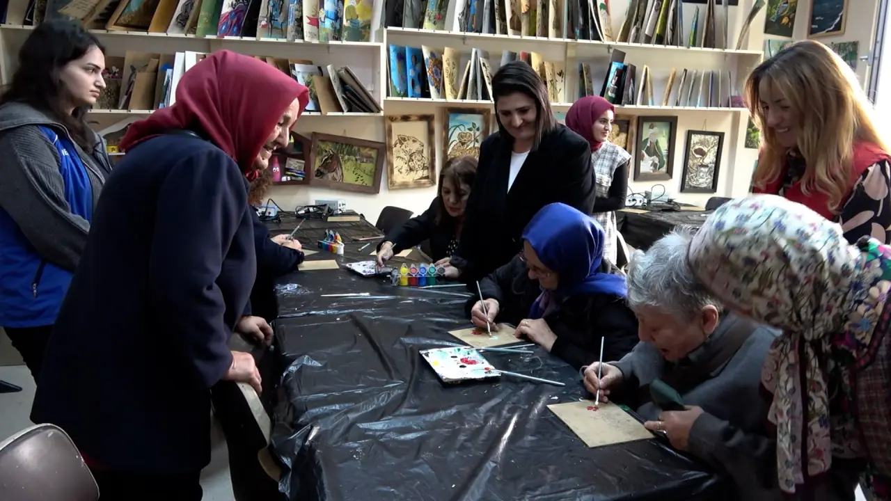 24 Kasım, Gençlik Merkezi’nde Sanat ve Sohbetle Kutlandı 5