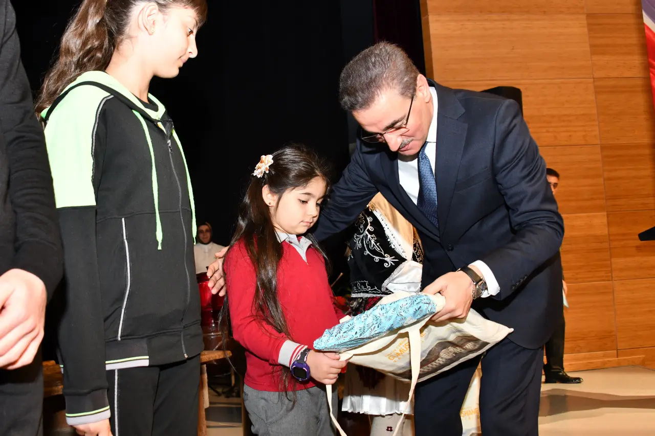 Gümüşhane'de Öğretmenler Günü kutlandı 14