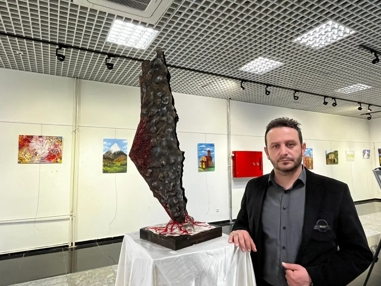 Gümüşhane ve Bayburt arasında sanat köprüsü: Geleceğin ressamlarından Öğretmenler Günü’ne özel sergi 10