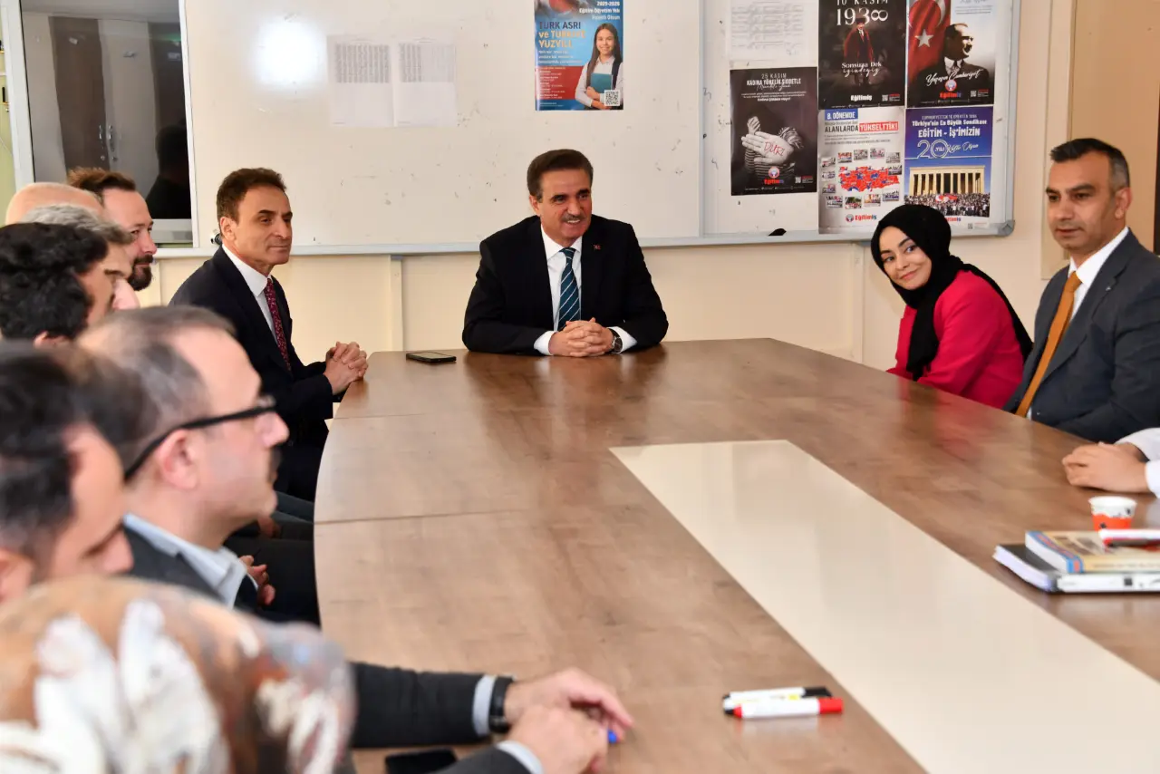 Vali Baruş'tan Gümüşhaneli gençlere altın değerinde öğütler 5