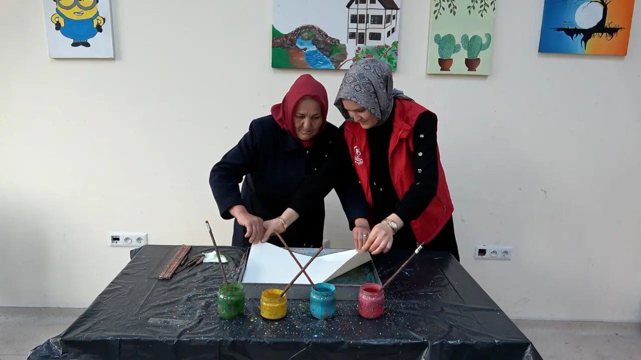 24 Kasım, Gençlik Merkezi’nde Sanat ve Sohbetle Kutlandı 15