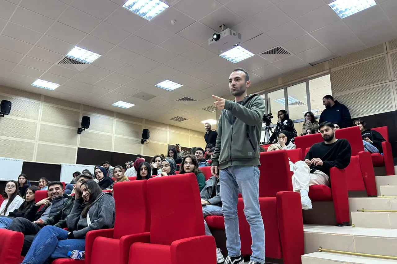 Usta Gazeteciden iletişimcilere uyarı: "Bu meslek zengin olma yeri değil" 6