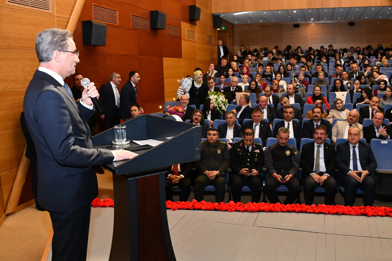 Gümüşhane'de Öğretmenler Günü kutlandı 24