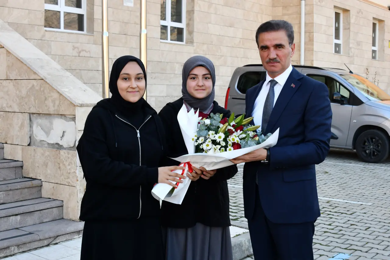 Vali Baruş’tan gençlere 'Hedef Belirleyin' mesajı 1