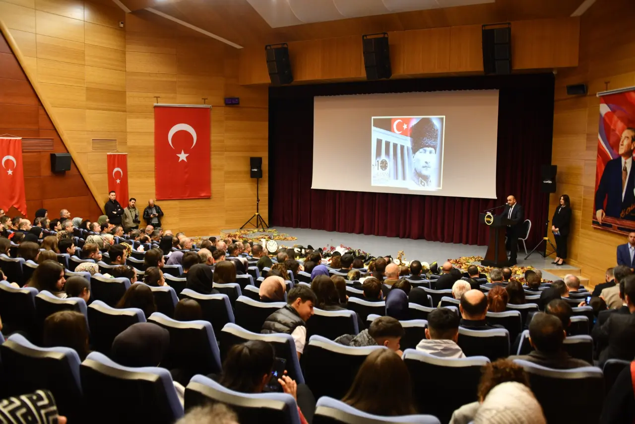 Büyük Önder Atatürk vefatının 87.yılında Gümüşhane'de anıldı 25