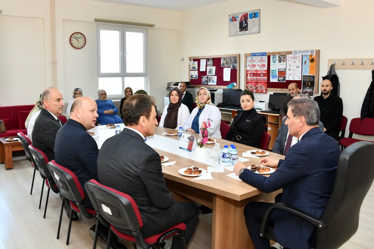 Vali Baruş’tan gençlere 'Hedef Belirleyin' mesajı 3