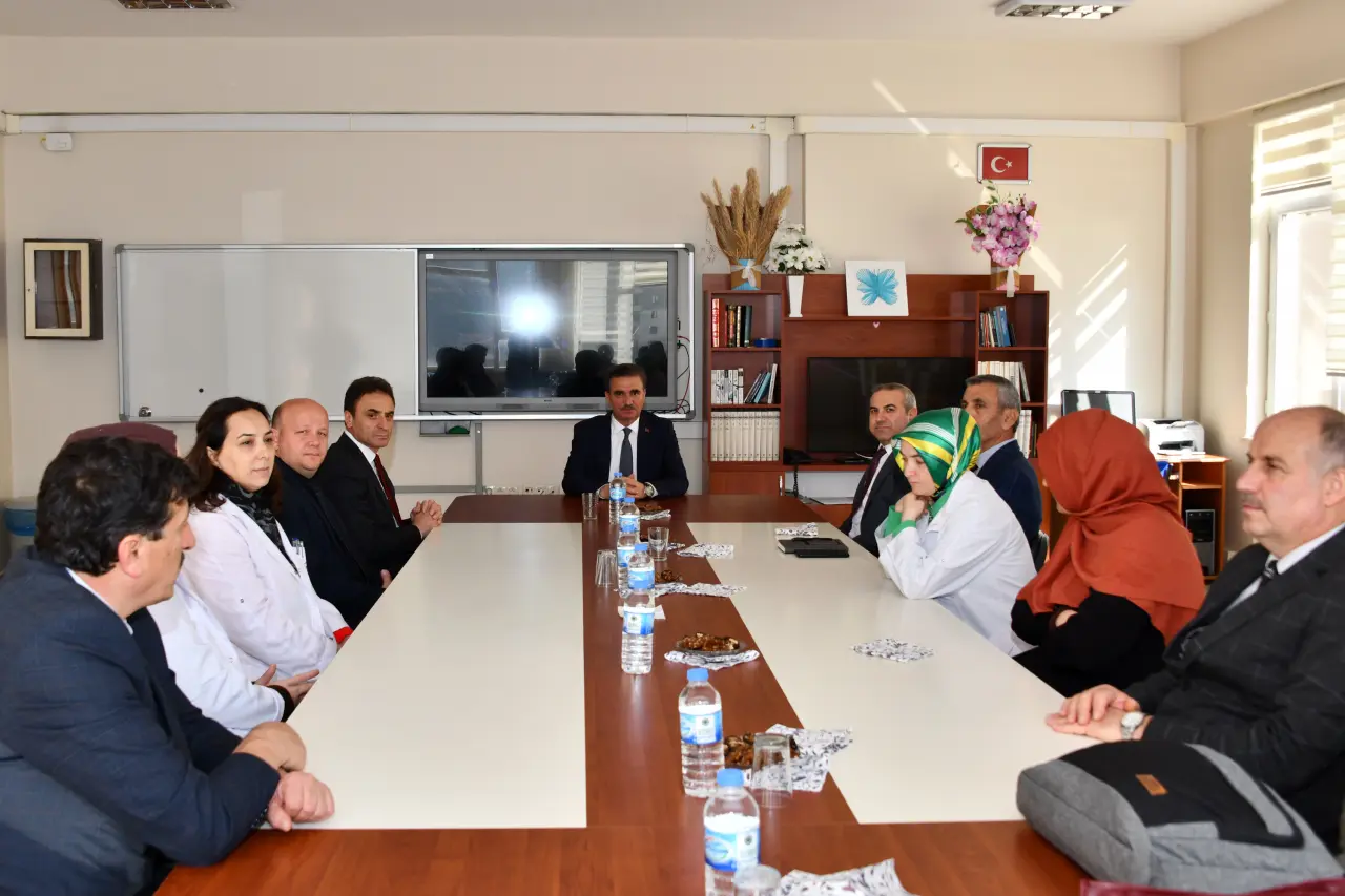 Vali Baruş’tan gençlere 'Hedef Belirleyin' mesajı 15