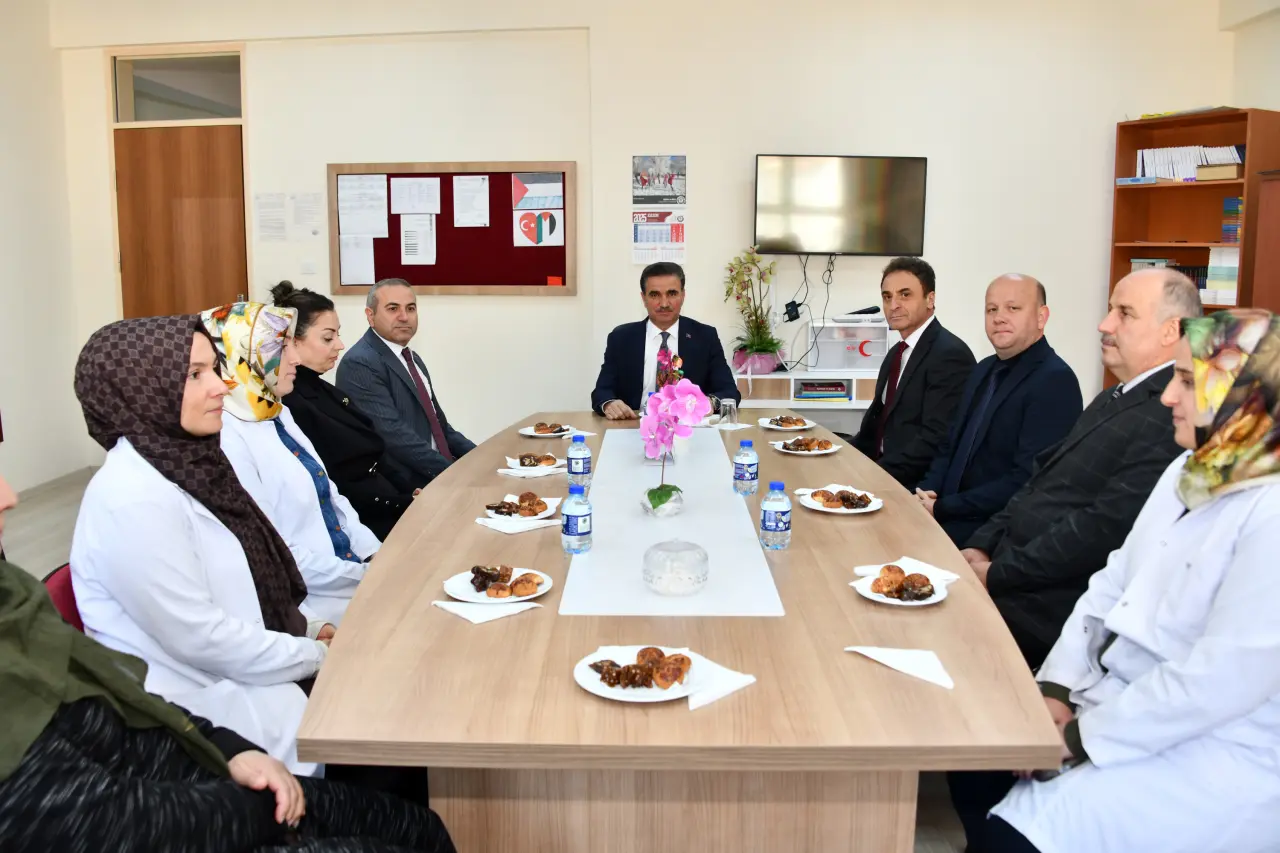 Vali Baruş’tan gençlere 'Hedef Belirleyin' mesajı 2