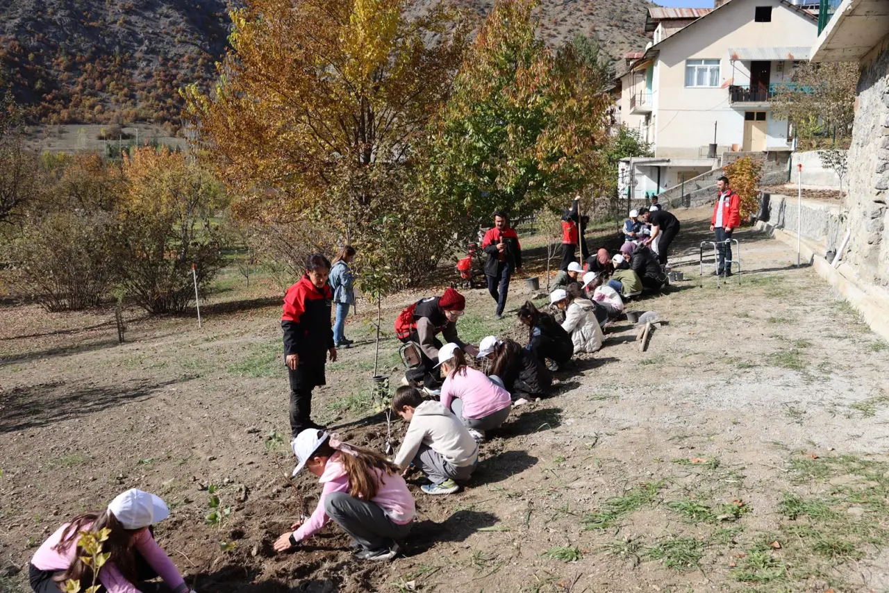 Gümüşhane’de Lider Çocuklar Tarımı Yerinde Öğrendi 15