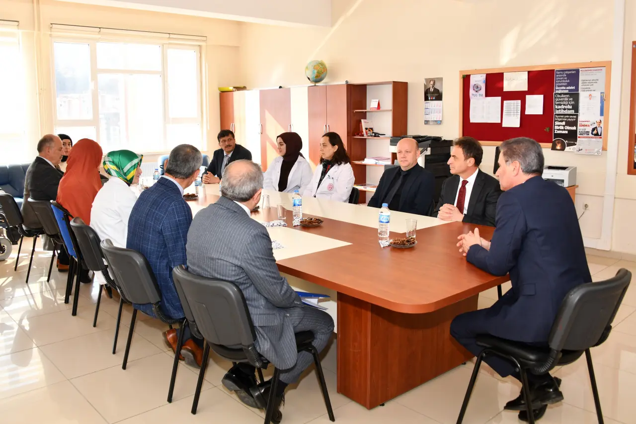 Vali Baruş’tan gençlere 'Hedef Belirleyin' mesajı 17