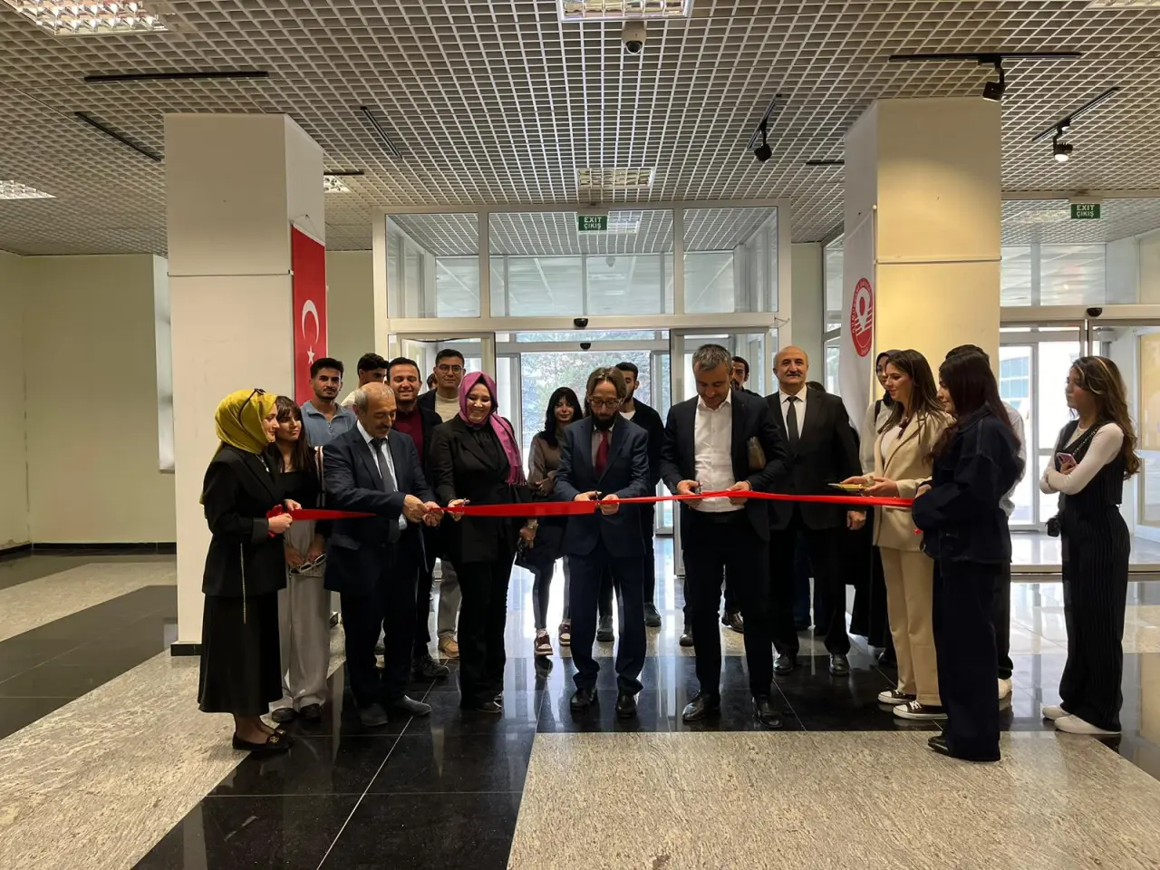 Gümüşhane ve Bayburt arasında sanat köprüsü: Geleceğin ressamlarından Öğretmenler Günü’ne özel sergi 1