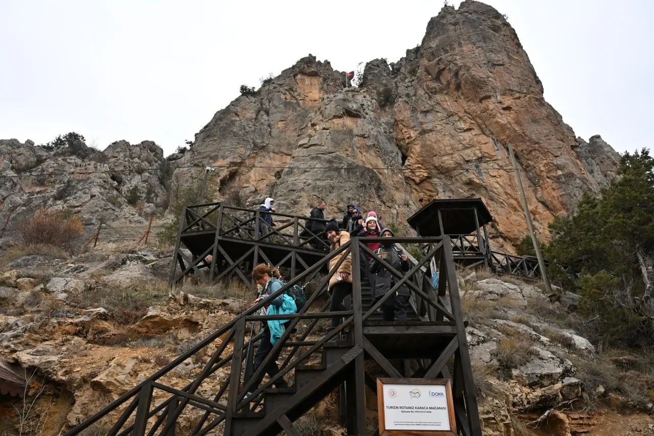 Zigana’dan Karaca’ya 300 yıllık göç yolunu arşınladılar 23