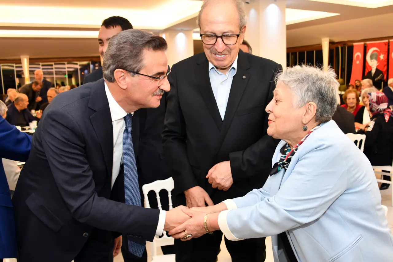 Gümüşhane’de Eğitim Çınarlarına Büyük Vefa 2