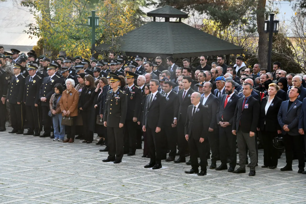 Büyük Önder Atatürk vefatının 87.yılında Gümüşhane'de anıldı 7