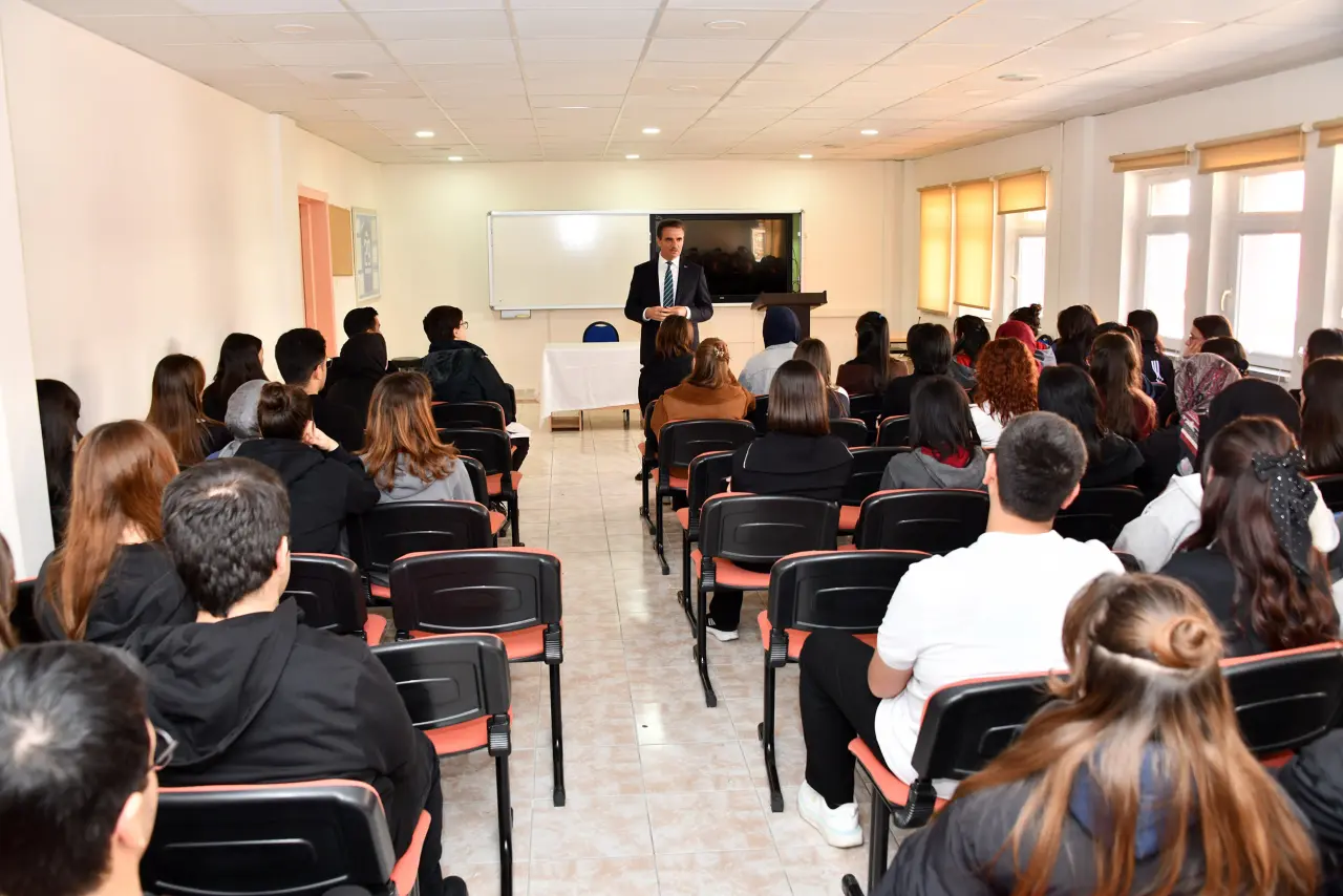 Vali Baruş'tan Gümüşhaneli gençlere altın değerinde öğütler 7