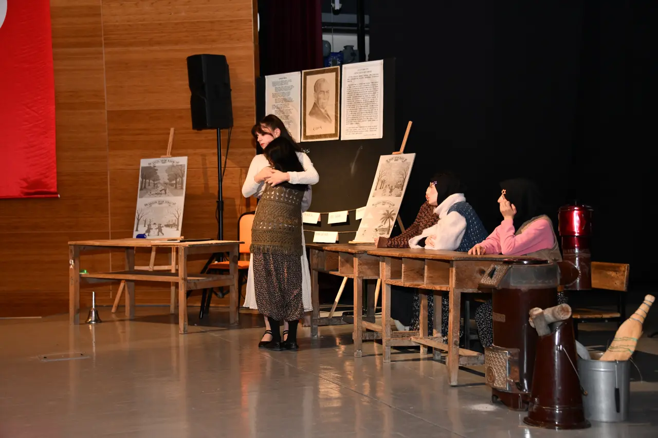 Gümüşhane'de Öğretmenler Günü kutlandı 32