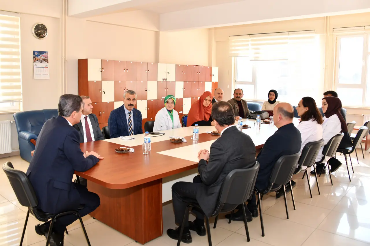 Vali Baruş’tan gençlere 'Hedef Belirleyin' mesajı 16