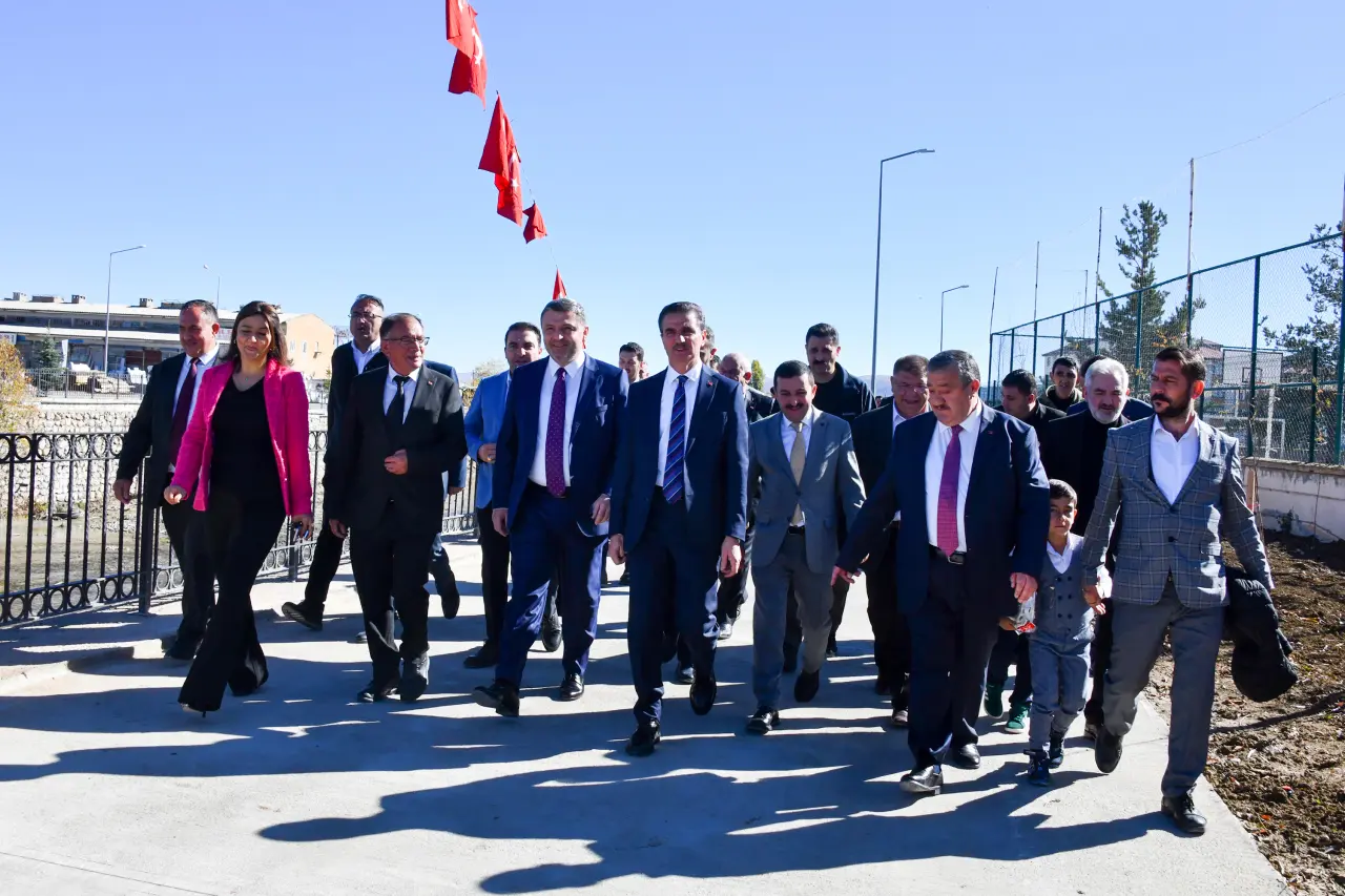 Gümüşhane’nin ilk millet bahçesi Kelkit’te hizmete girdi 12